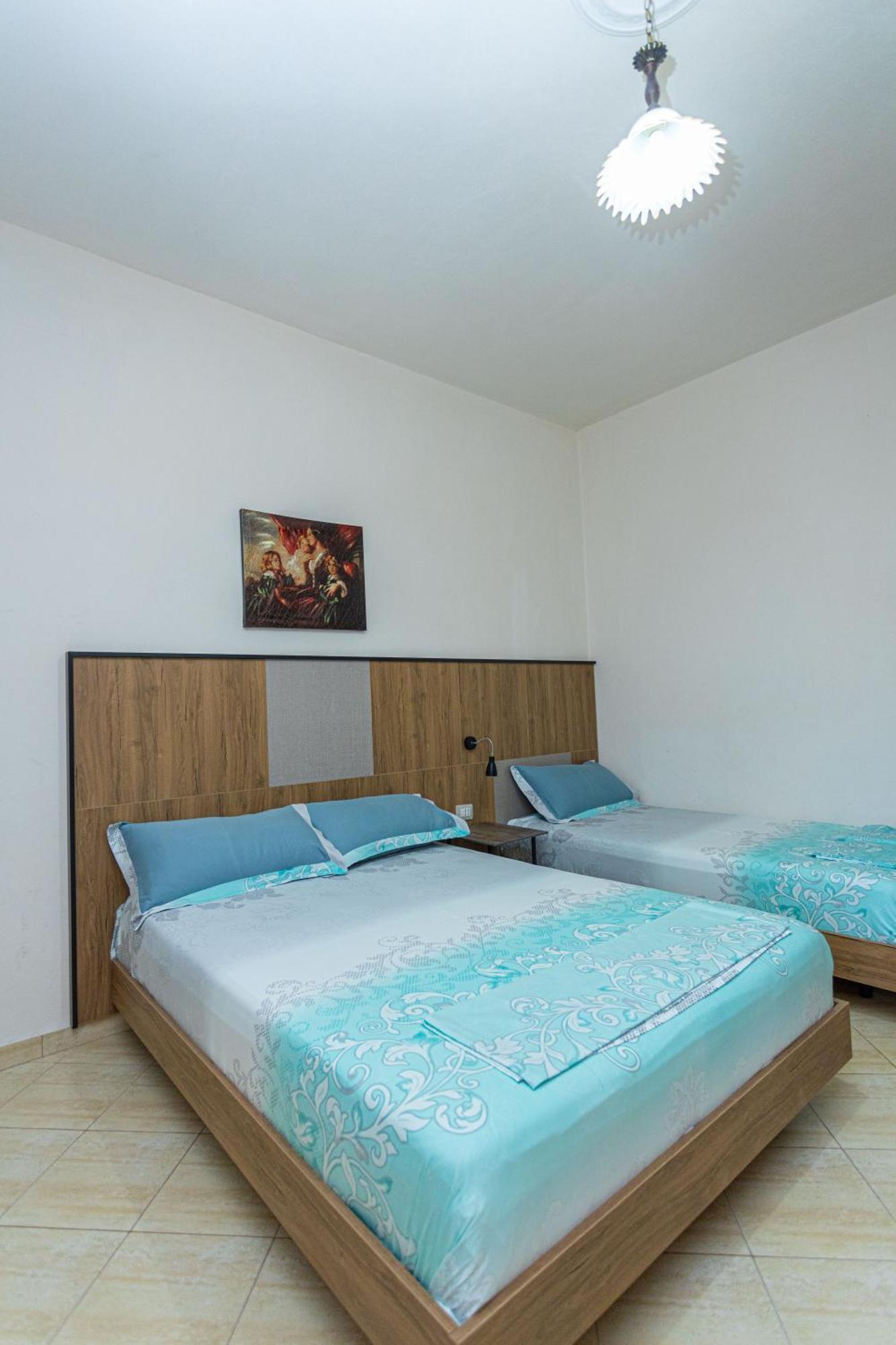 Hotel Olti Vlorë Esterno foto